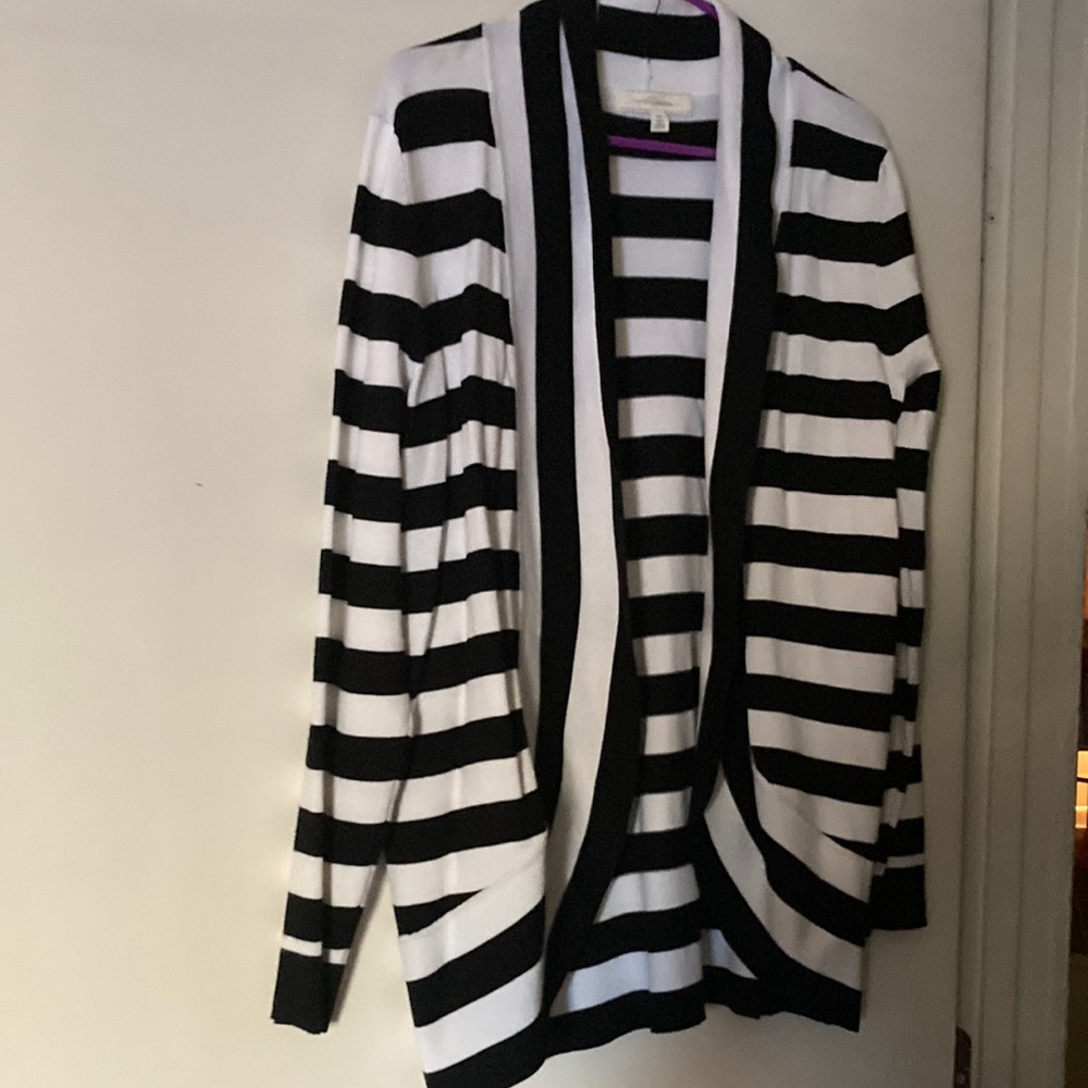 Longer sweater black and white stripes long sleeves medium